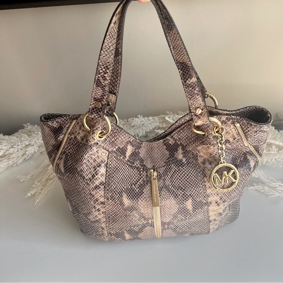 Michael Kors | Bags | Rare Guc Michael Kors Moxley Snake Skin Purse In ...